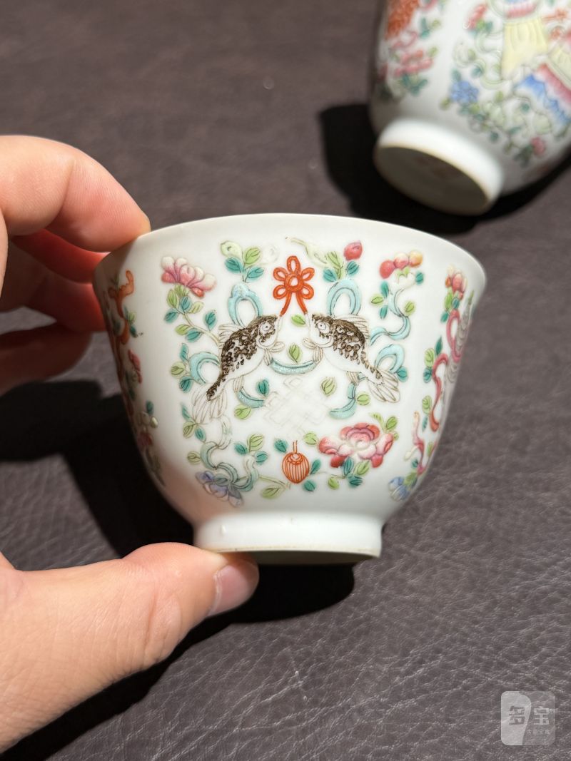 清同治 粉彩八宝杯一对 - 图5
